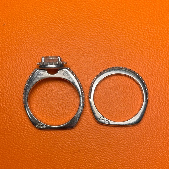 A.Jaffe 18K Engagement ring setting with matching wedding band - Picture 3 of 3